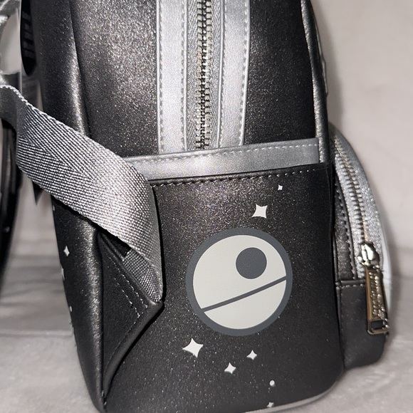 COPY - NWT DISNEY LOUNGEFLY Star Wars the Mandalorian & Grogu Glow in the Dark … - Picture 6 of 8